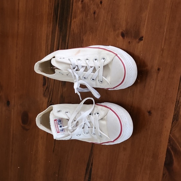 Converse Other - CONVERSE tennis shoes
